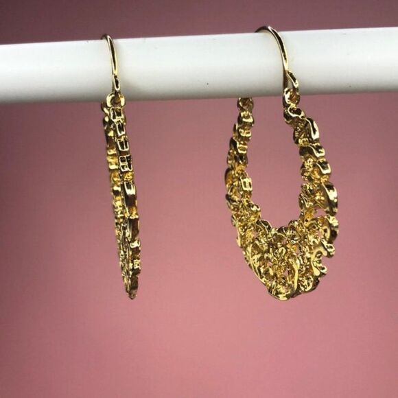 Gold Floral Detailed Hoop Earrings NWOT - Picture 6 of 8